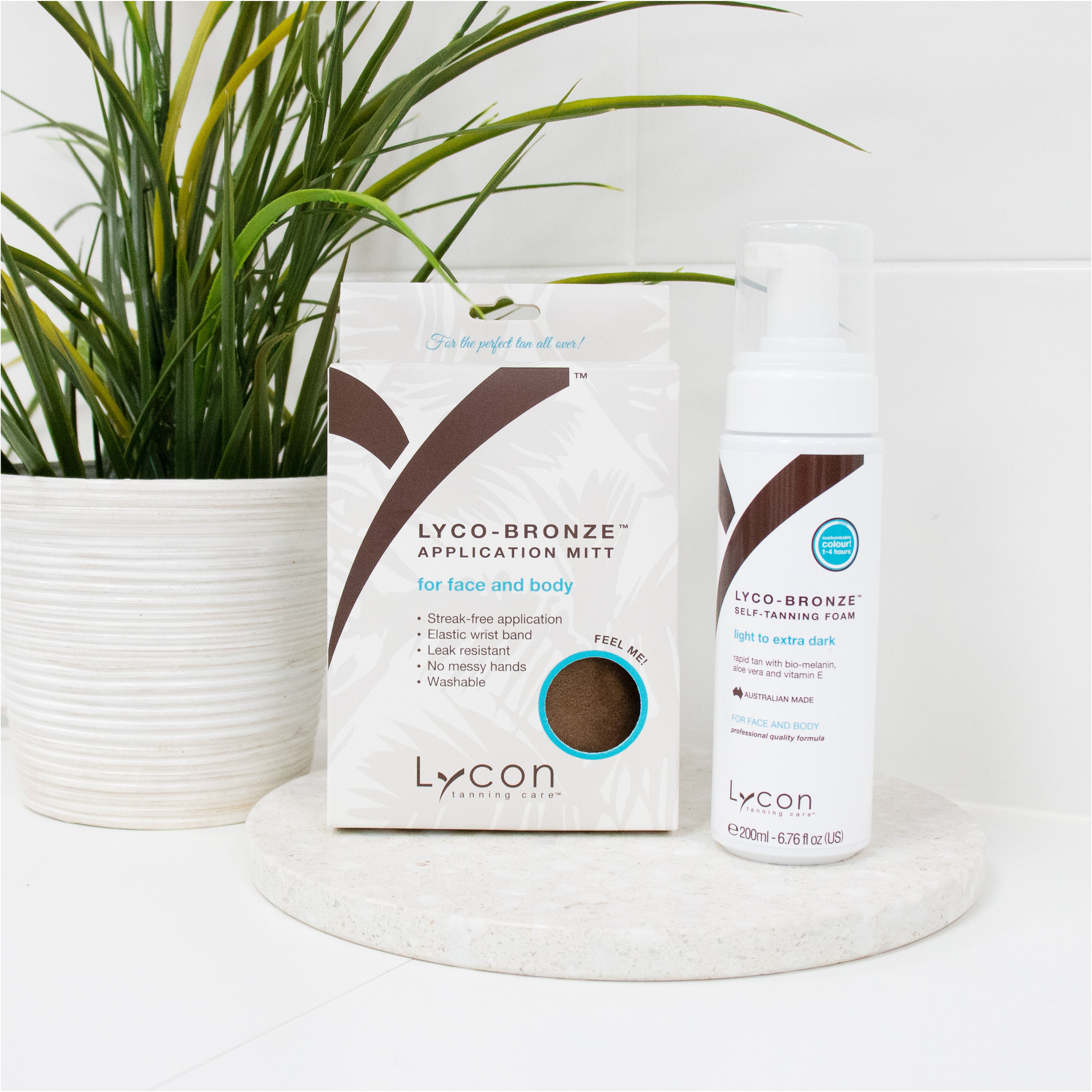 Lyco-Bronze Tanning Foam + Tanning Mitt - Retail