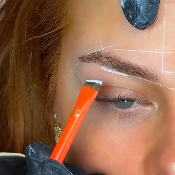 CERTIFIED AIRBRUSH BROWS COURSE